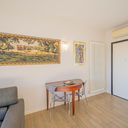 Balbi8 Lägenhet Parma Exteriör bild