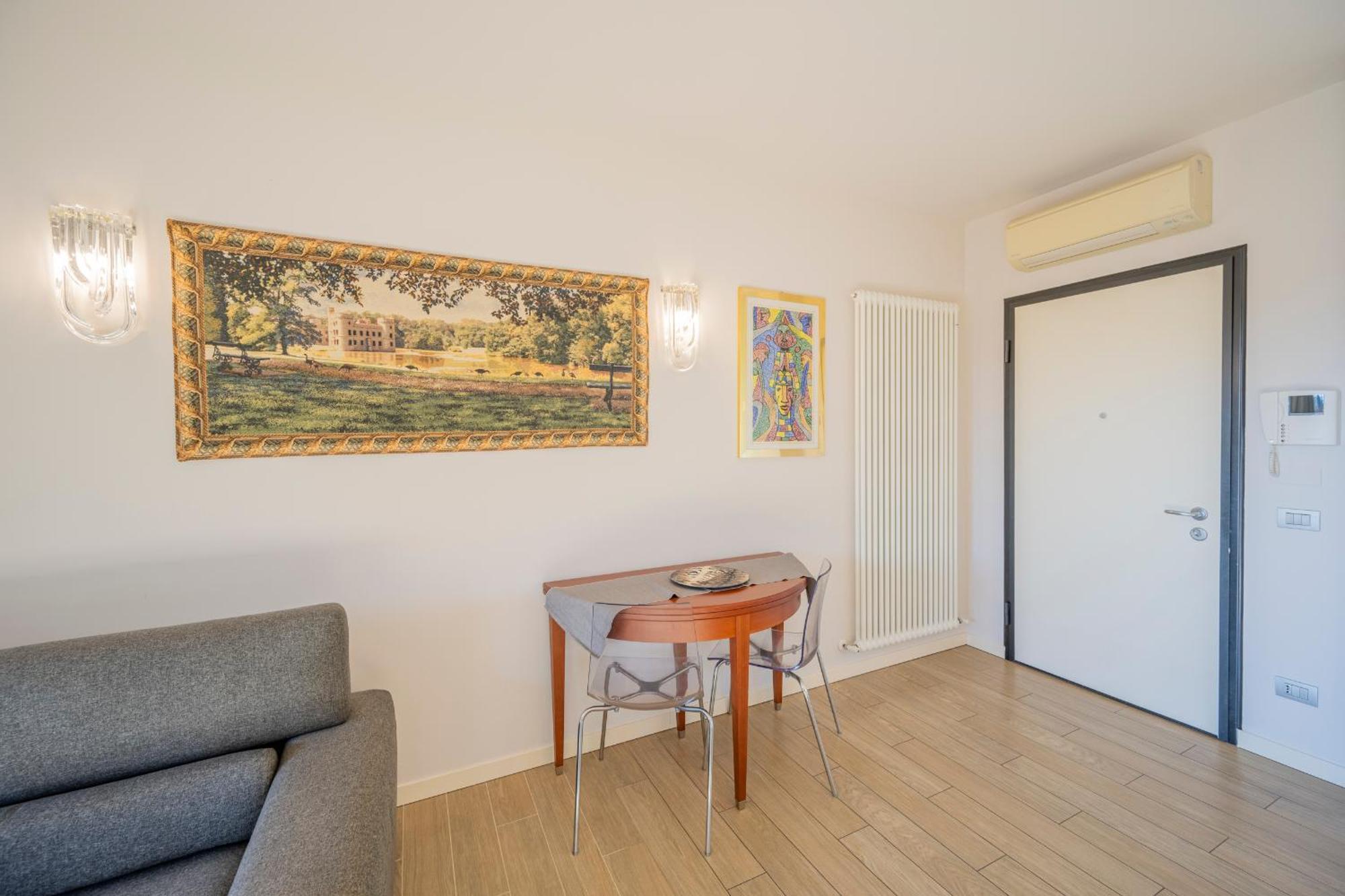 Balbi8 Lägenhet Parma Exteriör bild